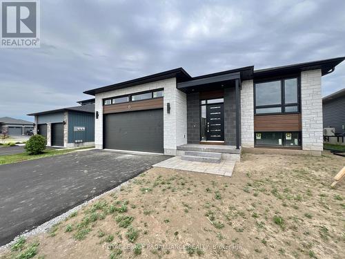 6 Horton Court, Belleville (Belleville Ward), ON - Outdoor