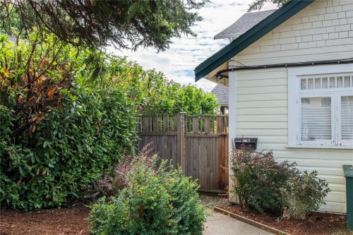 560 4Th St, Courtenay, BC 