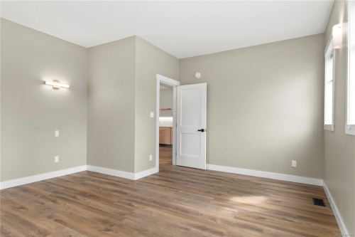 560 4Th St, Courtenay, BC 