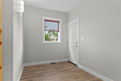 560 4Th St, Courtenay, BC 