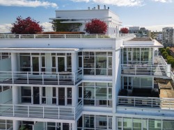 1502-834 Johnson St  Victoria, BC V8W 1N3