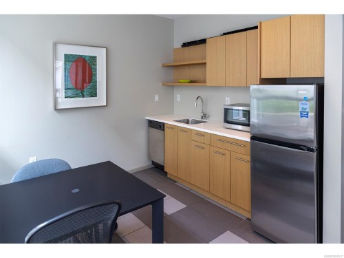 1502-834 Johnson St, Victoria, BC - Indoor Photo Showing Kitchen
