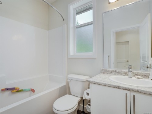 6536 Lanark Rd, Sooke, BC - Indoor Photo Showing Bathroom