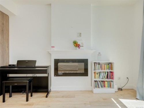 6536 Lanark Rd, Sooke, BC - Indoor