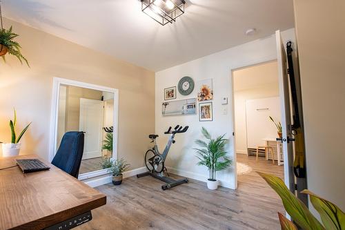 Bureau - 85 Rue St-Gilbert, Lévis (Desjardins), QC - Indoor Photo Showing Gym Room