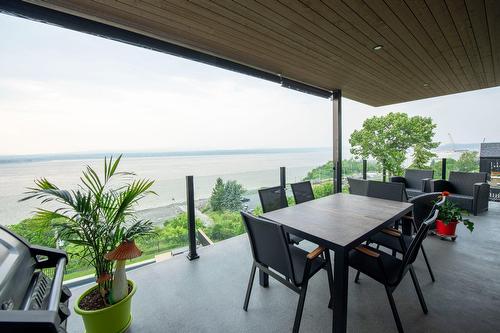 Balcon - 85 Rue St-Gilbert, Lévis (Desjardins), QC - Outdoor With Body Of Water With Deck Patio Veranda With Exterior