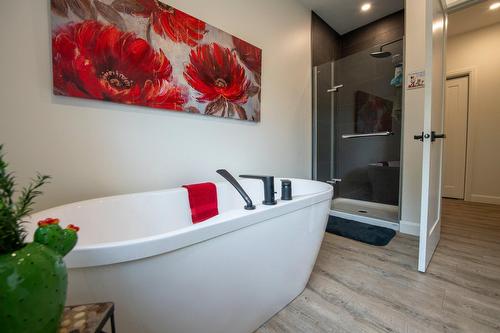 Salle de bains - 85 Rue St-Gilbert, Lévis (Desjardins), QC - Indoor Photo Showing Other Room