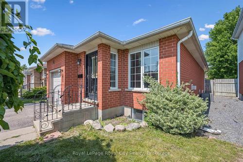 83 Inverness Drive, Guelph (Victoria North), ON - Outdoor