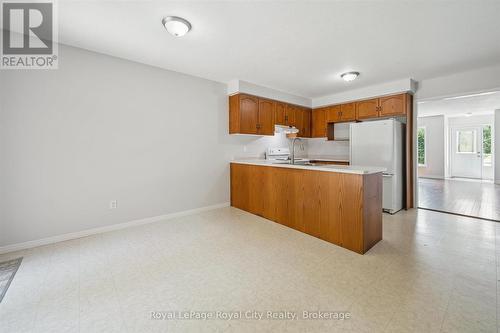83 Inverness Drive, Guelph (Victoria North), ON - Indoor Photo Showing Kitchen