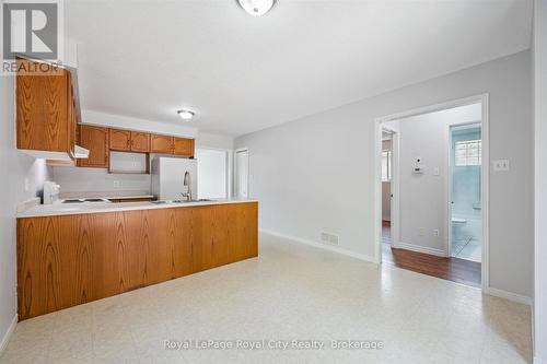 83 Inverness Drive, Guelph (Victoria North), ON - Indoor Photo Showing Kitchen