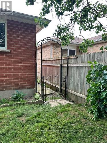 83 Inverness Drive, Guelph (Victoria North), ON - Outdoor