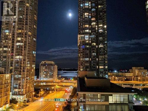 1019 - 4000 Spadina Avenue, Toronto, ON - Outdoor