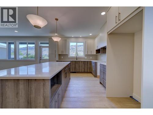 3224 Bank Road, Kamloops, BC - Indoor Photo Showing Kitchen