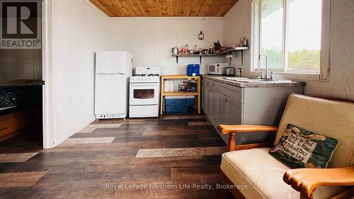 N/A Parcel 8418 Sec Ns, Parry Sound Remote Area (Patterson), ON - Indoor Photo Showing Other Room