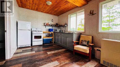 N/A Parcel 8418 Sec Ns, Parry Sound Remote Area (Patterson), ON - Indoor Photo Showing Kitchen