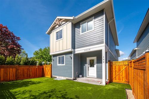 102-11612 Victoria Road  Summerland, BC V0H 1Z2