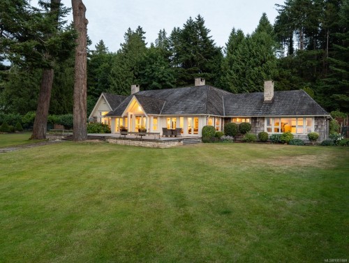 382 Judges Row, Qualicum Beach, BC 