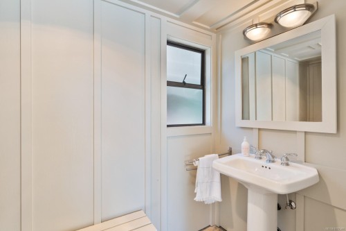 382 Judges Row, Qualicum Beach, BC 