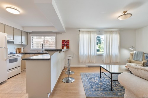 382 Judges Row, Qualicum Beach, BC 