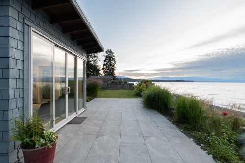 382 Judges Row, Qualicum Beach, BC 