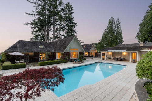 382 Judges Row, Qualicum Beach, BC 