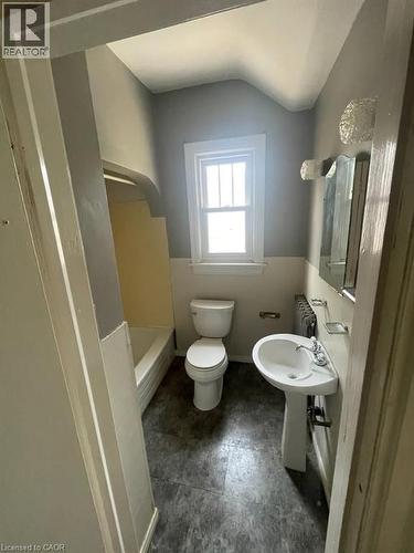 unit 5 - 34 Oak Street, Cambridge, ON - Indoor Photo Showing Bathroom
