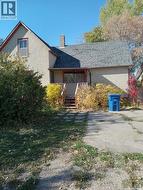 1225 Halifax STREET  Halbrite, SK S0C 1H0