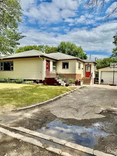 265 Lacrosse Street  Virden, MB R0M 2C0