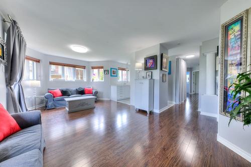 101-6795 Av. Raoul  Longueuil (Saint-Hubert), QC J3Y 6C7