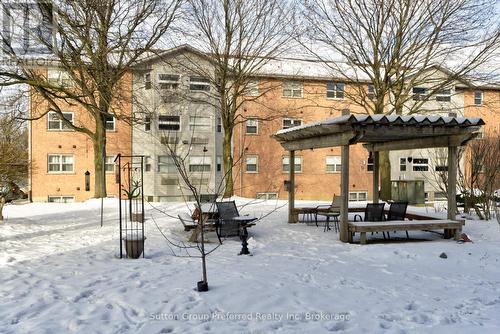 35 - 64 Hiawatha Road, Woodstock (Woodstock - North), ON - Outdoor