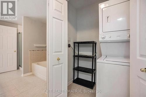 4 - 2086 Valin Street, Ottawa, ON - Indoor Photo Showing Laundry Room