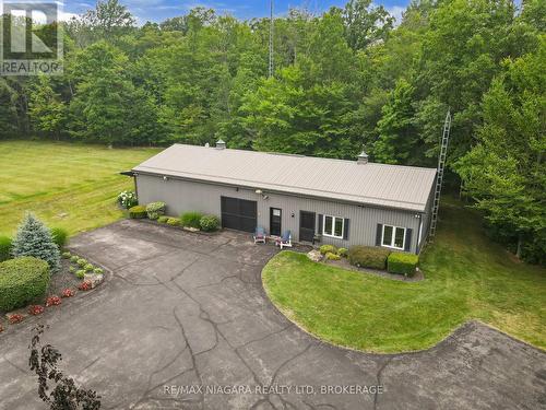 Shop and Guest House - 2738 Moyer Street, Pelham (North Pelham), ON - Outdoor