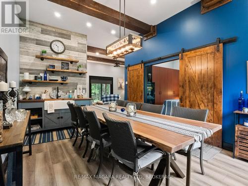 Guest House - 2738 Moyer Street, Pelham (North Pelham), ON - Indoor Photo Showing Dining Room