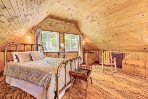 Mezzanine - 230 Rue Du Sommet, Entrelacs, QC - Indoor Photo Showing Bedroom