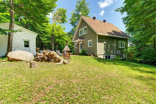 Backyard - 230 Rue Du Sommet, Entrelacs, QC - Outdoor
