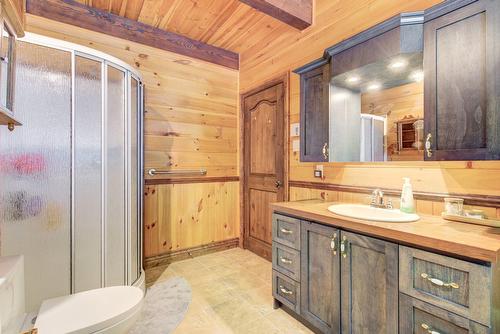 Bathroom - 230 Rue Du Sommet, Entrelacs, QC - Indoor Photo Showing Bathroom