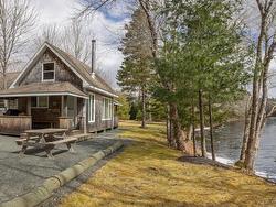 790 Depot Road  East Kemptville, NS B5A 5P4