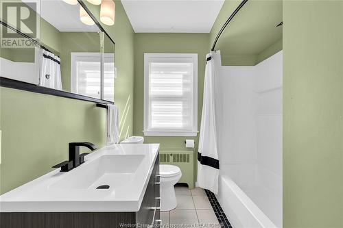 4330 Casgrain Drive, Windsor, ON - Indoor Photo Showing Bathroom