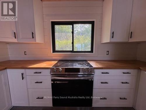 1370 Georgian Bay Water, The Archipelago (Archipelago North), ON - Indoor Photo Showing Kitchen