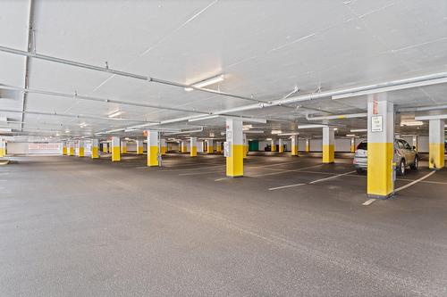 Parking - 603-60  - 70 Rue Wellington S., Sherbrooke (Les Nations), QC - Indoor Photo Showing Garage