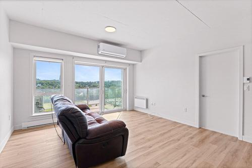 Living room - 603-60  - 70 Rue Wellington S., Sherbrooke (Les Nations), QC - Indoor