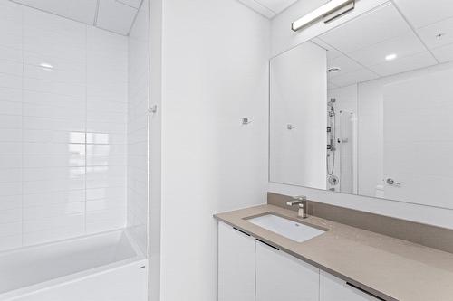 Ensuite bathroom - 905-60  - 70 Rue Wellington S., Sherbrooke (Les Nations), QC - Indoor Photo Showing Bathroom