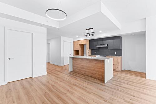 Dining room - 905-60  - 70 Rue Wellington S., Sherbrooke (Les Nations), QC - Indoor Photo Showing Kitchen