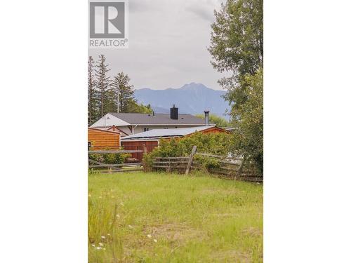 874 3Rd Avenue, Mcbride, BC 