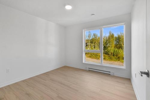 Bedroom - 008-110 Rue De Joliette, Bromont, QC - Indoor Photo Showing Other Room