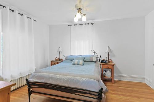 Primary bedroom - 64A Rue St-Laurent, Beauharnois, QC - Indoor Photo Showing Bedroom