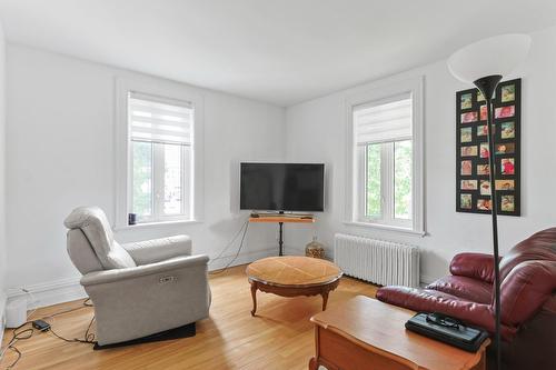 Primary bedroom - 64A Rue St-Laurent, Beauharnois, QC - Indoor Photo Showing Living Room