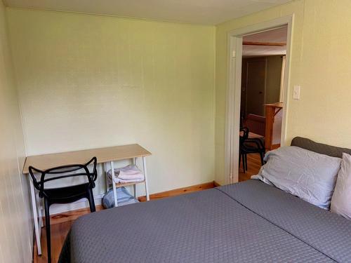 Bedroom - 314 Ch. Riverside, Matapédia, QC - Indoor Photo Showing Bedroom