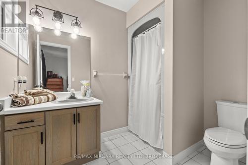 13 - 34 Dynasty Avenue, Hamilton (Stoney Creek), ON - Indoor Photo Showing Bathroom