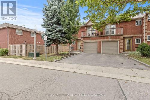 13 - 34 Dynasty Avenue, Hamilton (Stoney Creek), ON - Outdoor